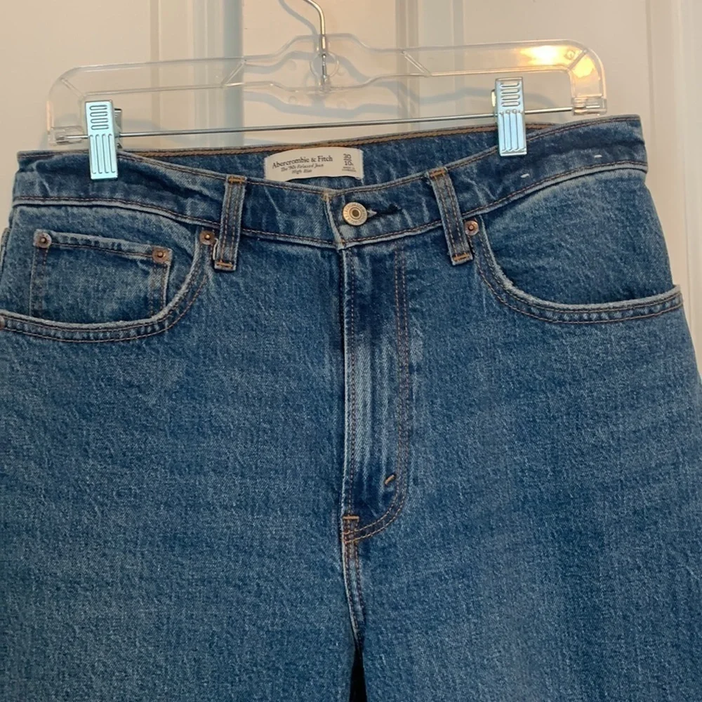 Abercrombie Fitch 90s High Rise Relaxed Jeans SZ 10 Raw Hem Short 30 READ Denim